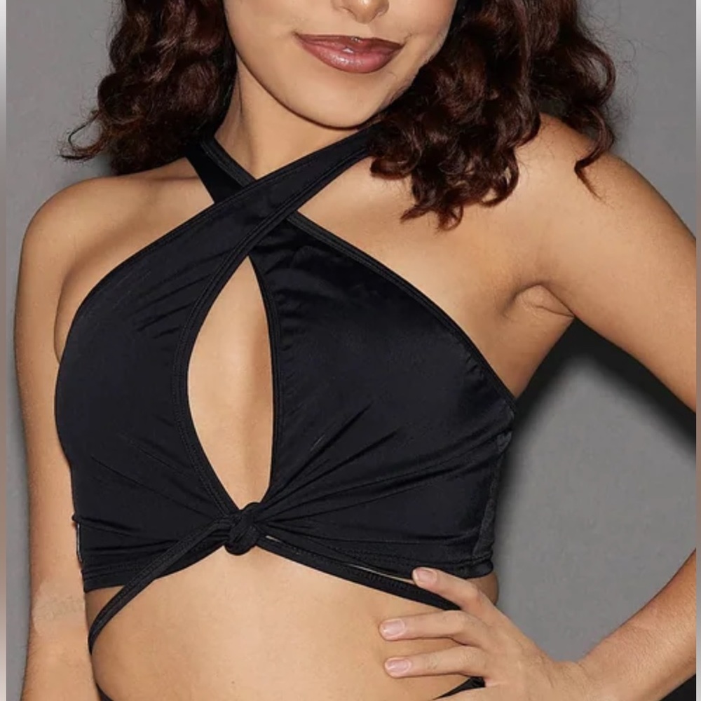 KANDI KOUTURE CANT CROSS ME CROP TOP